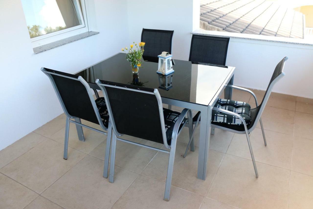 Apartments Vir Delfin Exterior photo